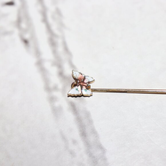 🦋✨🌿 VINTAGE GOLD BUTTERFLY STICK PIN · 2.25" · END CAP INCLUDED - Picture 3 of 4